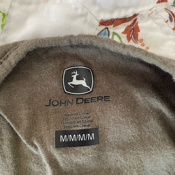 John Deere t shirt - Picture 2 of 3